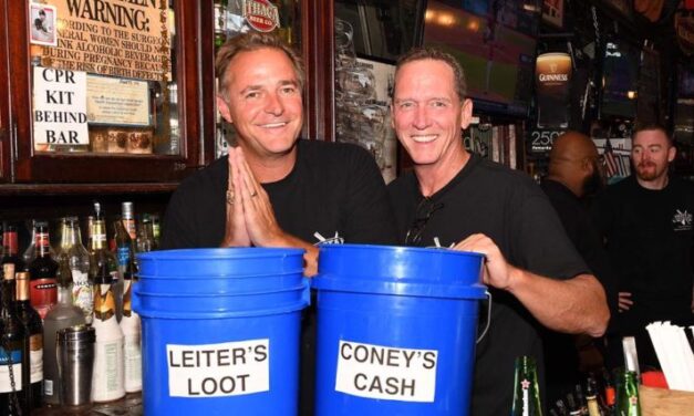 Al Leiter and David Cone Pitch in for a Great Cause