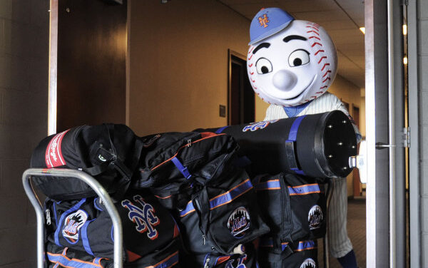 7 Days Until Pitchers & Catchers Report, Mr. Met Off To St. Lucie