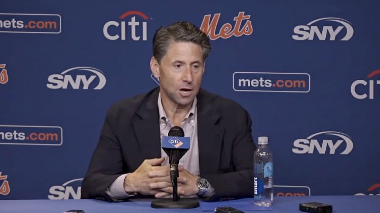 Jeff Wilpon Speaks To Beat Reporters After Press Conference