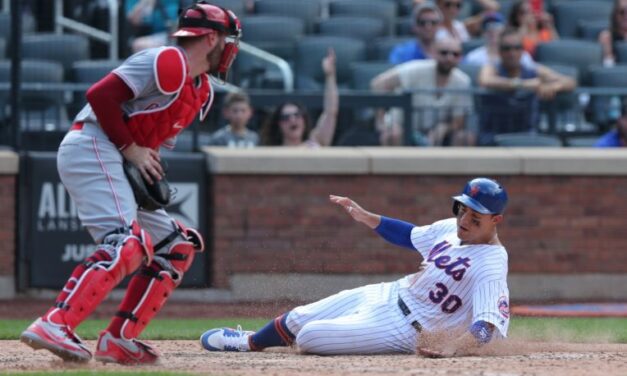 Game Recap: Bats Support DeGrom in 8-0 Win Against Reds