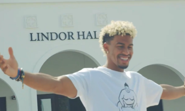 Francisco Lindor Donates New Building and Scholarship Fund to Alma Mater