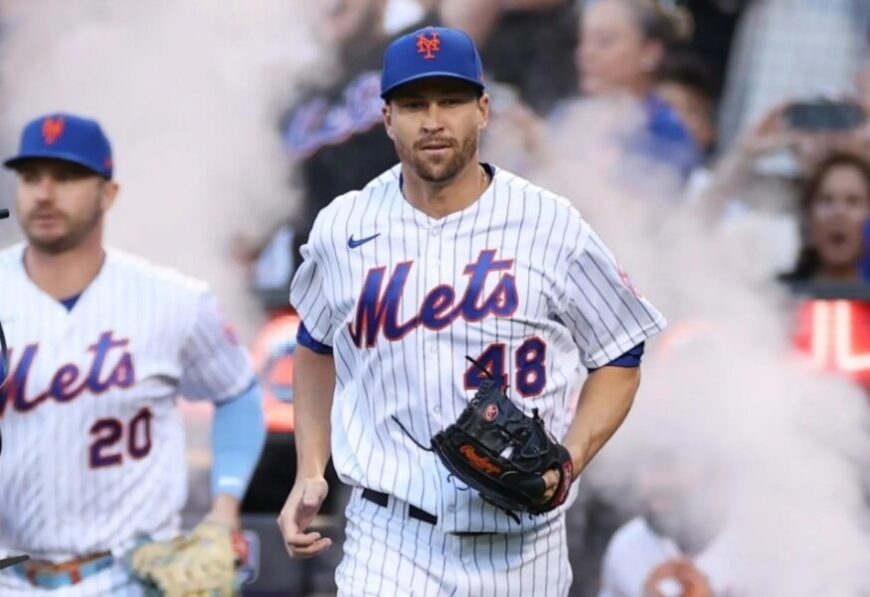 Opinion: Jacob DeGrom Should Start Game 2 vs Padres