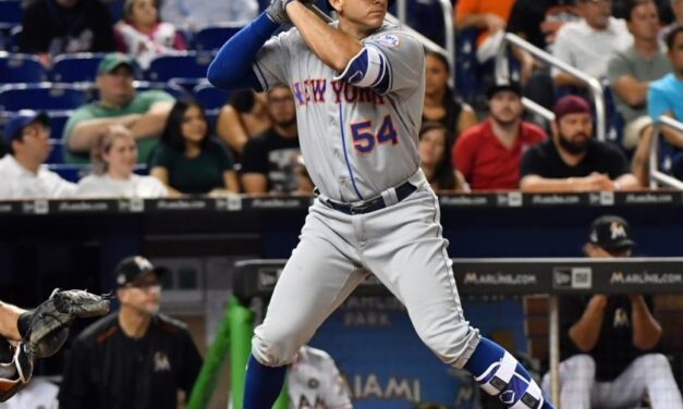 Lugo, Rivera Lift Mets Over Marlins For Series Win