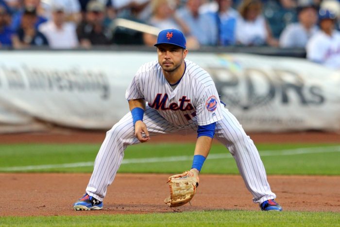 Mets See Versatility in D’Arnaud, Could Carry Three Catchers