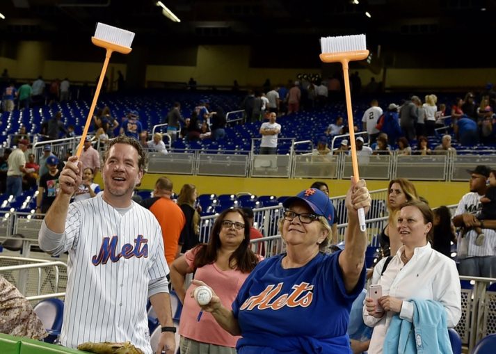 Game Thread: Mets vs Yankees Game 2 (Get The Brooms Out!)