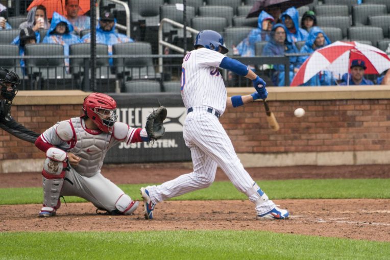 Conforto Stays Hot With Big Day Against the Phillies