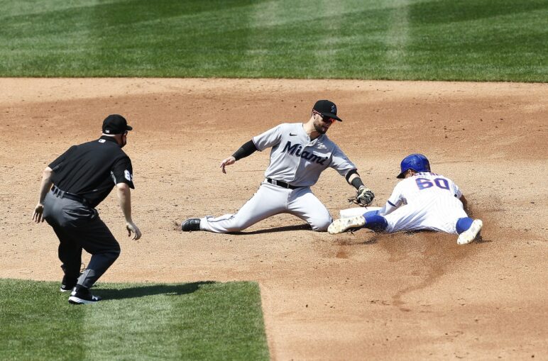 Mets Secure Series Win With 4-2 Victory Over Marlins