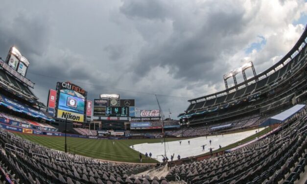 Marlins Storm Past Lifeless Mets, 4-0, in Opener