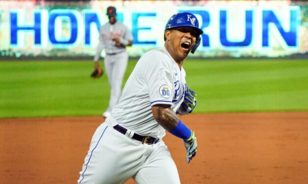 Morning Briefing: Royals Sign Salvador Perez to Four-Year Extension