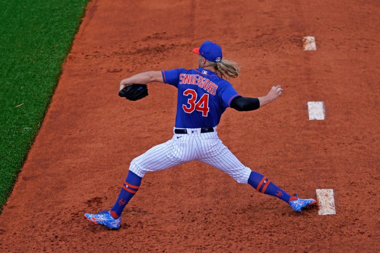 Noah Syndergaard Hit 96 MPH During Bullpen Session