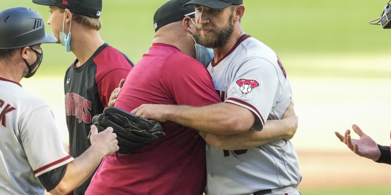 Morning Briefing: Madison Bumgarner Throws Unofficial No-Hitter