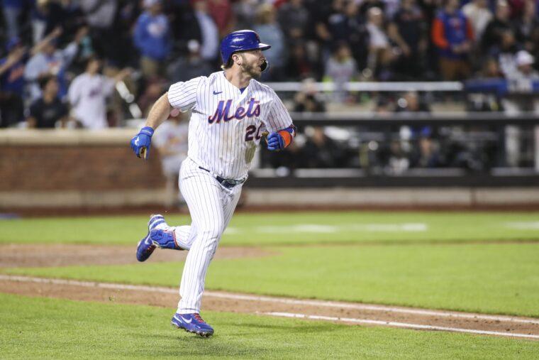 Pete Alonso Leads Mets’ Offensive Explosion Against Cardinals