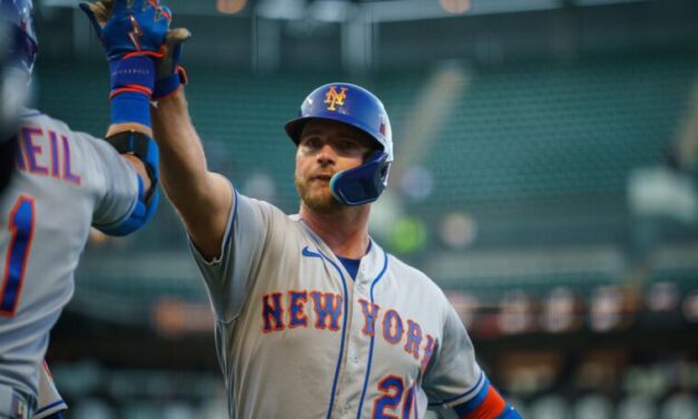 Mets Offense Explodes in 13-3 Victory Over Giants