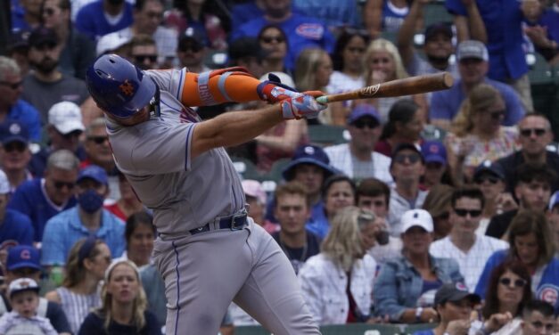 Mets Scratch Out 2-1 Victory In 11 Innings Against Cubs