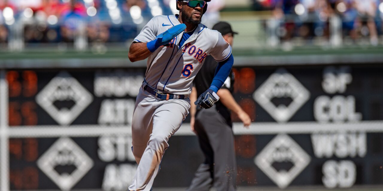 Mets Pile On Late In 8-2 Win Over Phillies