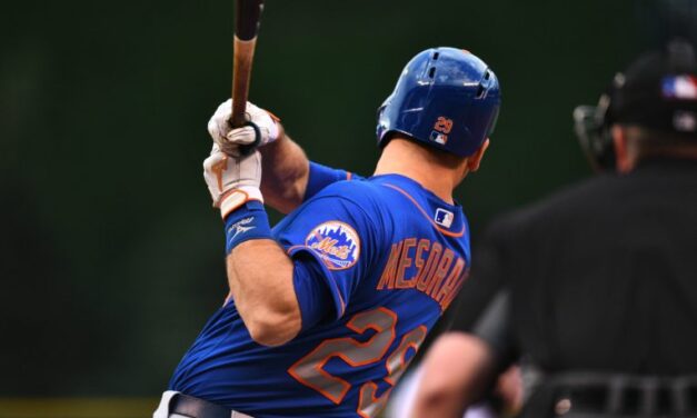 Mesoraco Leaves Game With Possible Head Injury