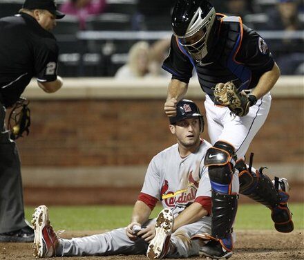 Mets Move Into First Place As Niese Fans Ten, Besting Cards 6-1