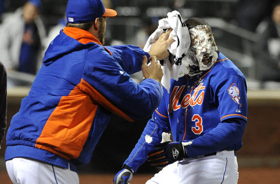 Watch Granderson Rip A Walk-Off Single