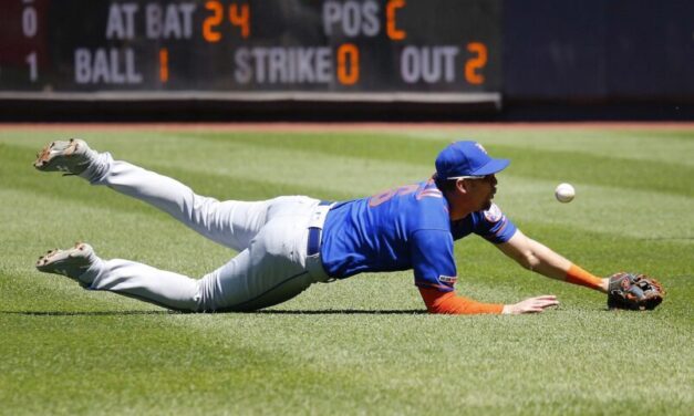 Game Recap: Mets Lose Messy First Game to Yankees, 12-5