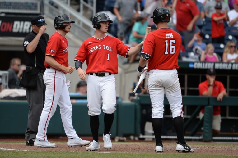 Keith Law Believes Mets Take Bat in First Round