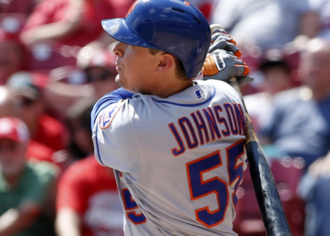 Kelly Johnson Helps Mets Keep Wild Card Lead