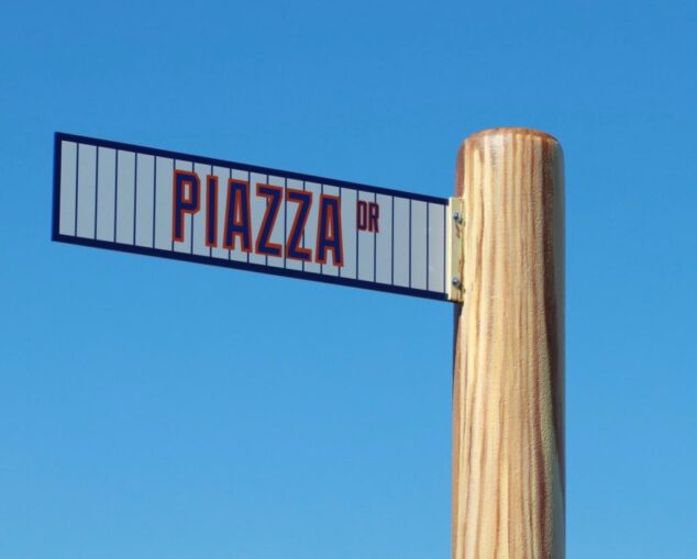 Piazza Honored By Mets With New Address in St. Lucie