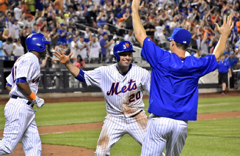 Flores Ends It!!! Mets Win 3-2 In Extras!!!