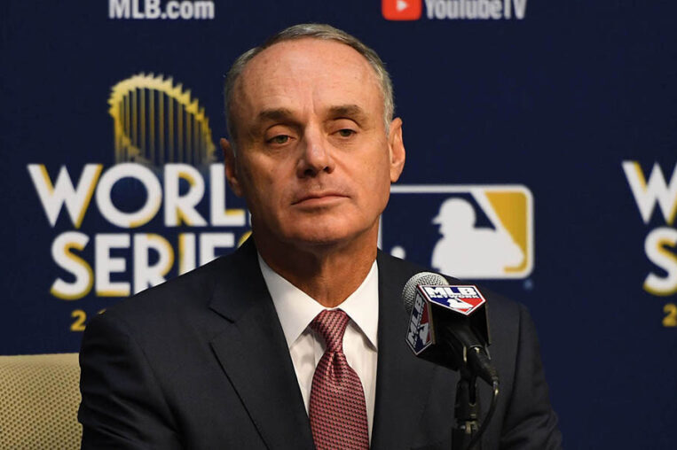 Morning Briefing: Manfred To Step Down In 2029