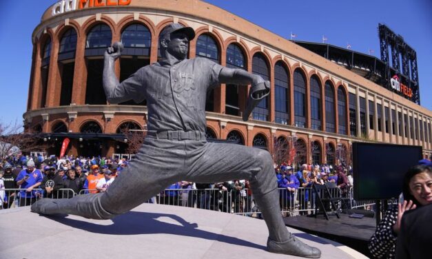 Oops… Embarrassing Flaw On Tom Seaver Statue