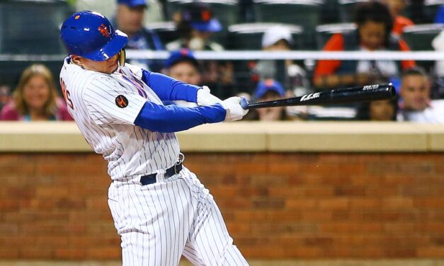 Wilmer Flores Back With Team, Ty Kelly Optioned