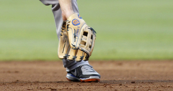 Wright’s Gold Glove Defense Begins With His Glove