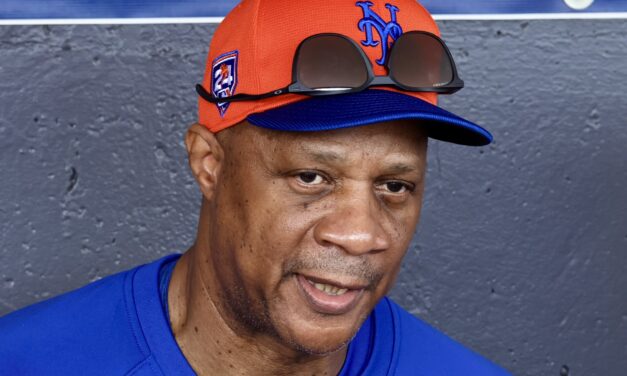 Morning Briefing: Darryl Strawberry Suffers From Heart Attack