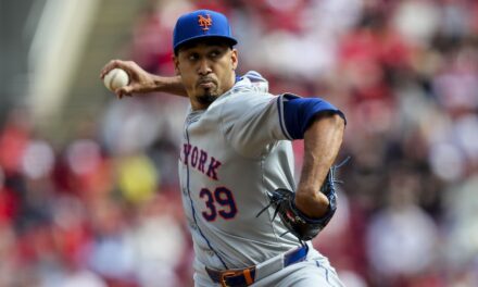 Edwin Díaz Notches 100th Save with Mets