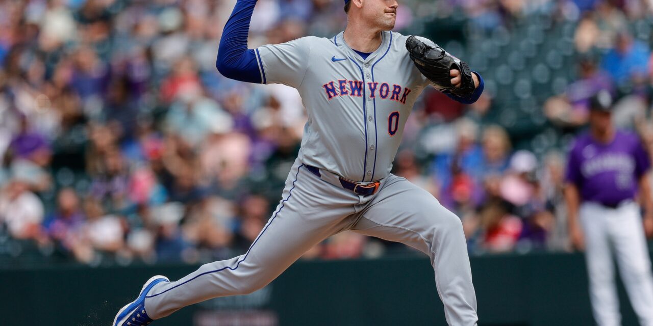 Ottavino Struggles in Outing Against Mariners