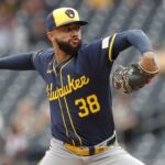 Report: Mets Have Continued Their Interest In Robert Suarez, Devin Williams