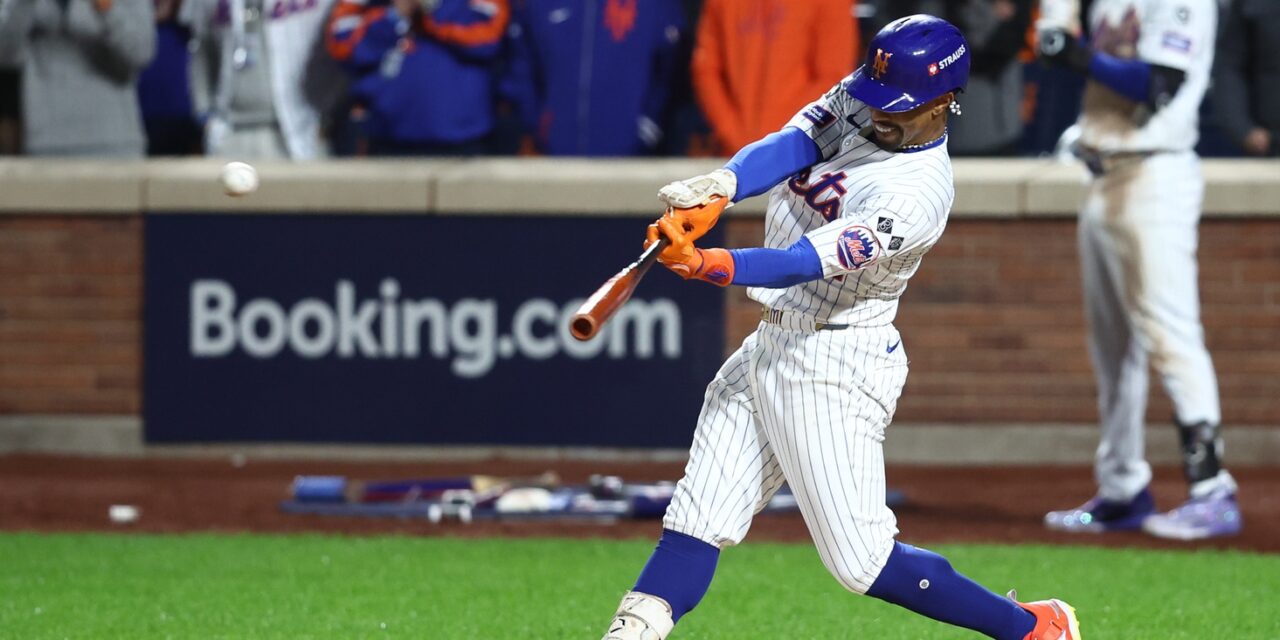 Francisco Lindor Launches Table-Setting Long Ball in Los Angeles