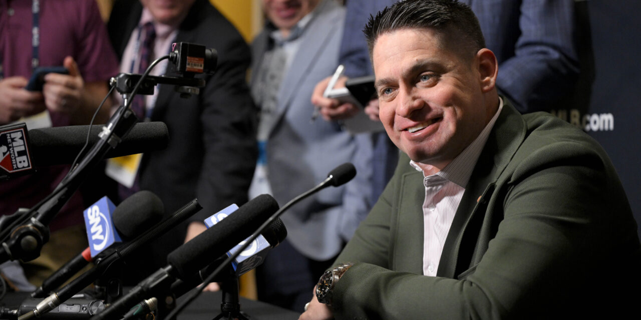 Carlos Mendoza Talks Shop at the Winter Meetings