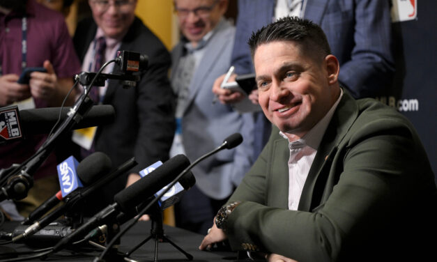 Carlos Mendoza Talks Shop at the Winter Meetings