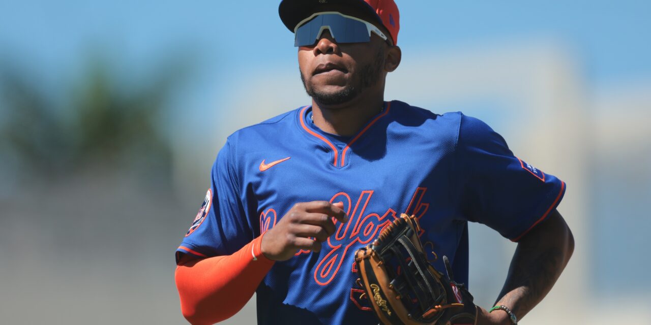 José Azócar Elects Free Agency