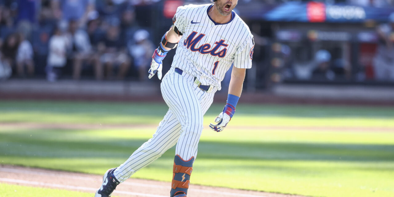 Juan Soto, Jeff McNeil Power Mets Over Yankees