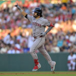 Mariners acquire Eugenio Suárez from Diamondbacks