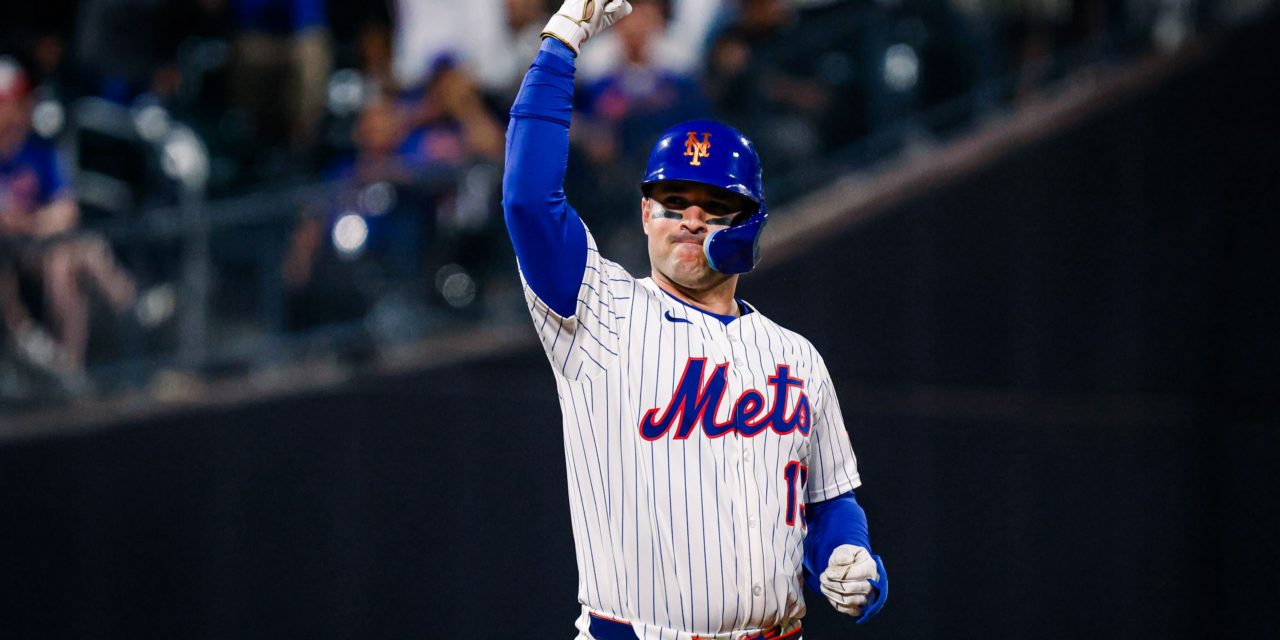 Mets Extend Luis Torrens on Two-Year Deal