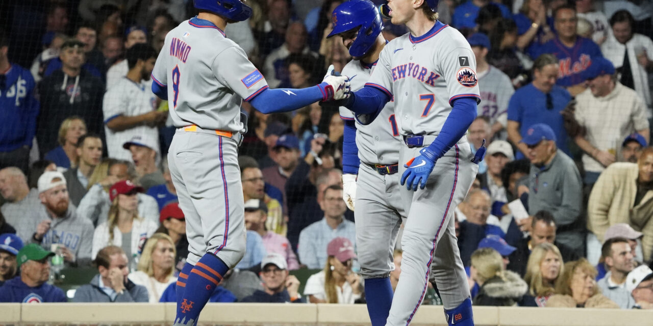 Offense Powers Mets Over Cubs in Crucial Series Win