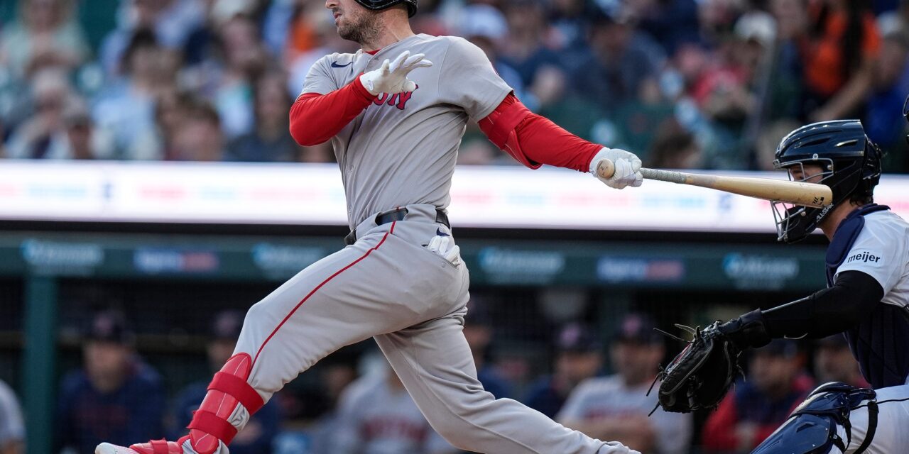 Cubs Sign Alex Bregman to Five-Year Contract