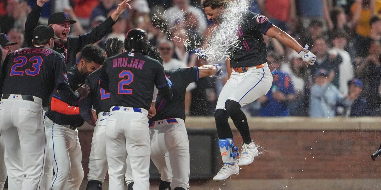 Melendez Walk-Off Homer Beats Marlins