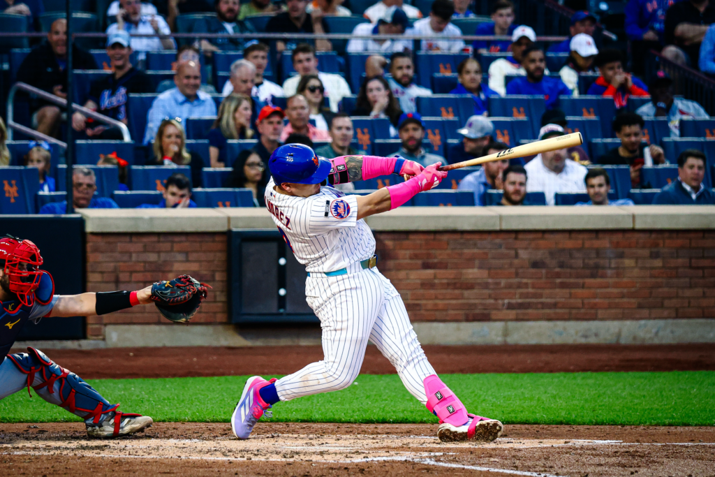 Benge, Alvarez Power Mets to 6-3 Win Over Rangers