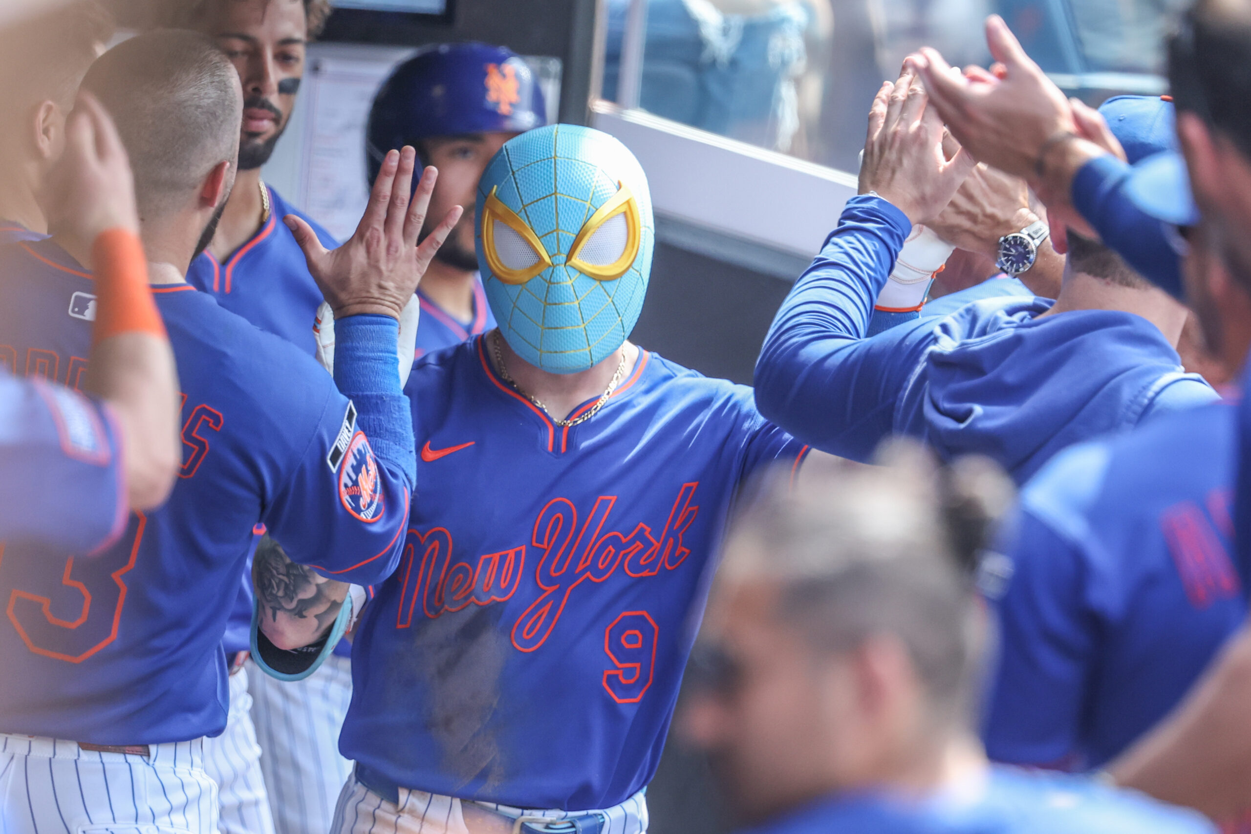 Mets Take Series From First-Place Braves Via 8-1 Blowout