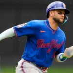 Mets Fend Off Late Rally; Notch 10-9 Victory In Atlanta
