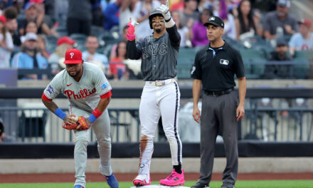 Clutch Hits And Bullpen Help Mets Snap Seven Game Losing Streak