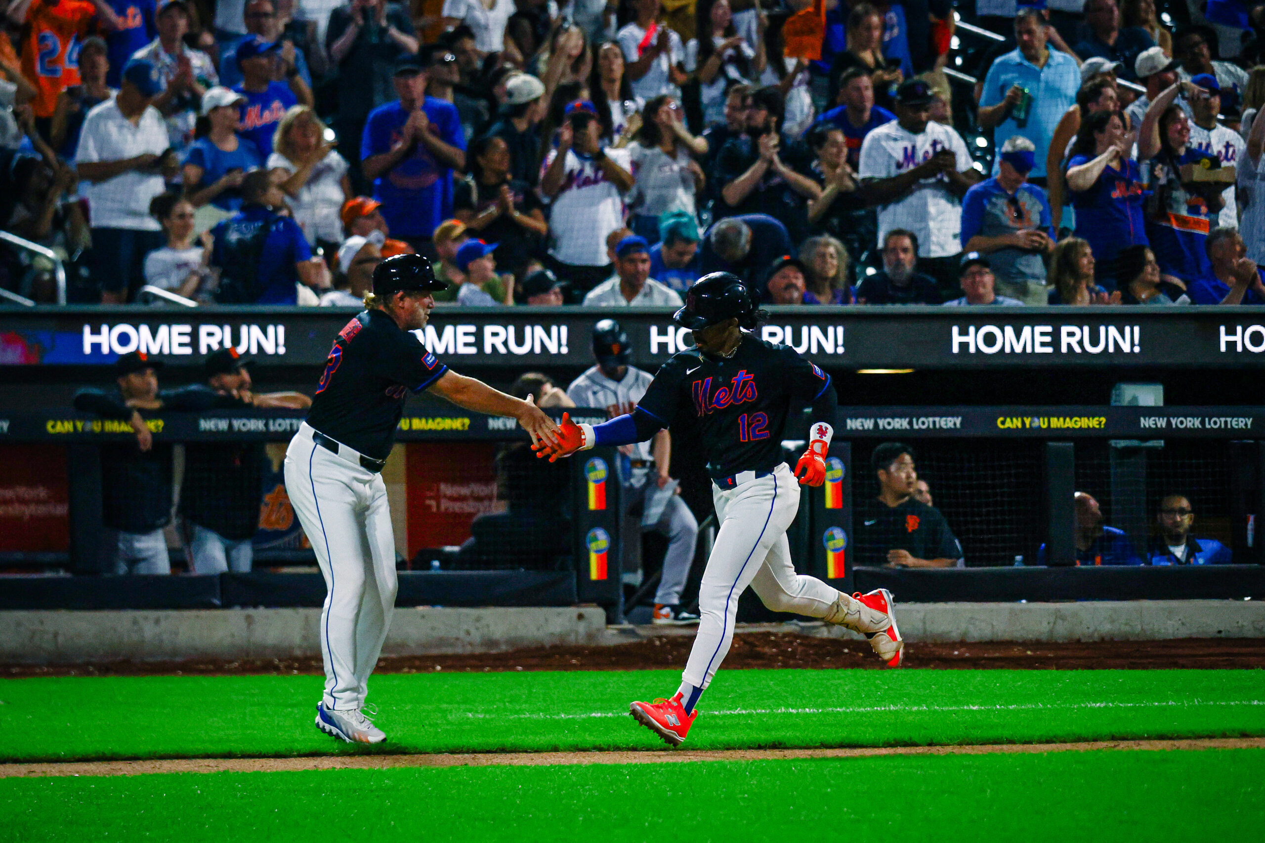 Mets' Offense Saves the Day in 15-14 Win
